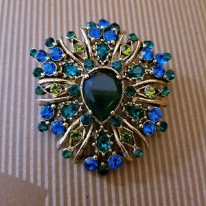 Banana Republic Brooch